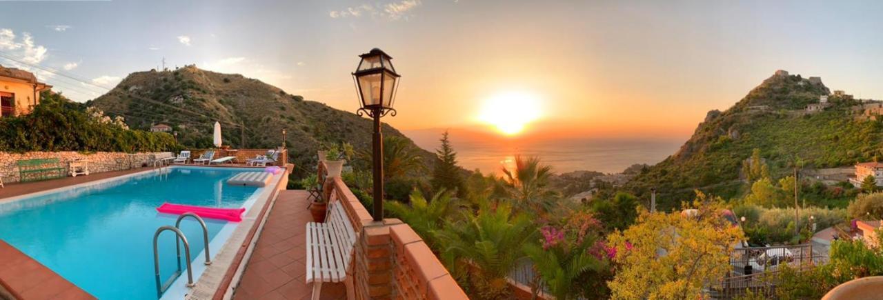 Casa Dei Sogni Taormina Bed & Breakfast Exterior photo