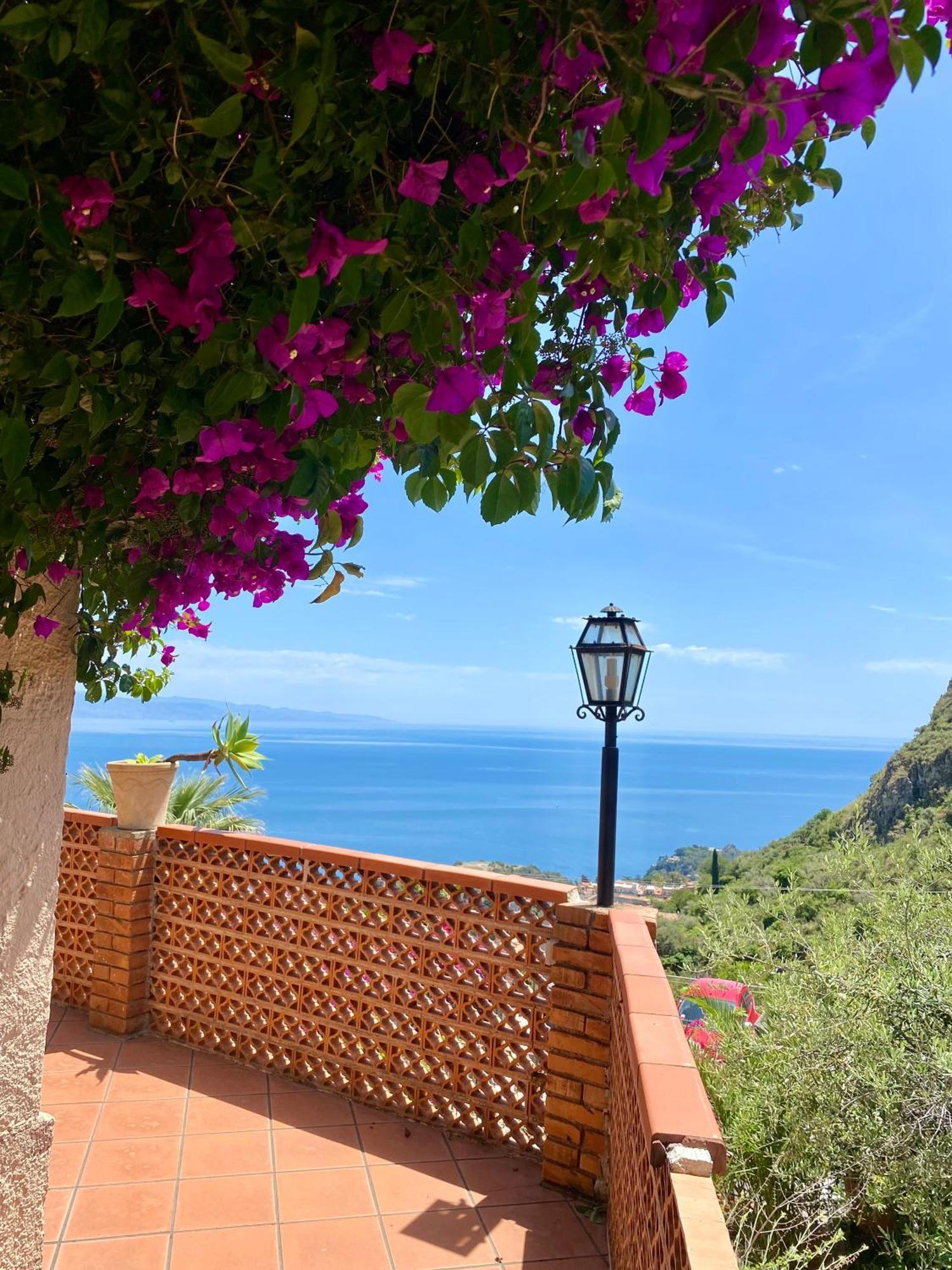 Casa Dei Sogni Taormina Bed & Breakfast Exterior photo